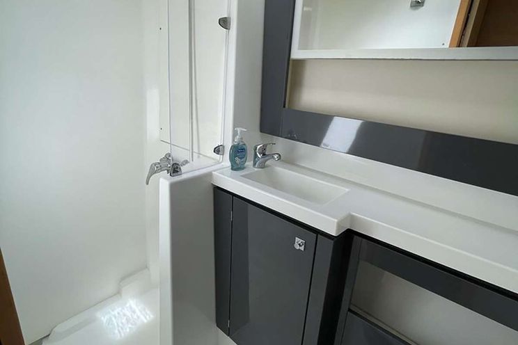 Charter Yacht DEVINE SAILING - Fountaine Pajot 50 - 5 Cabins - Tortola - Anegada - Virgin Gorda - BVI - Caribbean