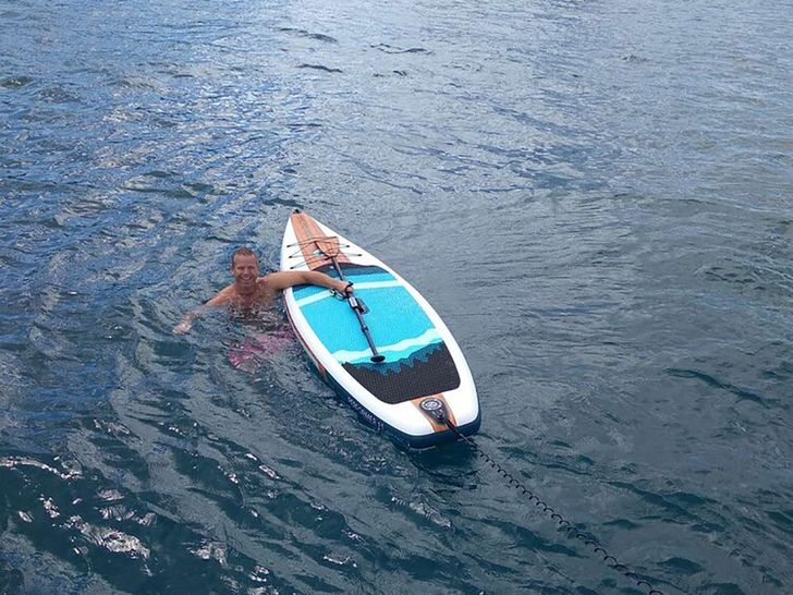 DEVINE SAILING Fountaine Pajot 50 - paddleboard DEVINE SAILING Fountaine Pajot 50 - paddleboard