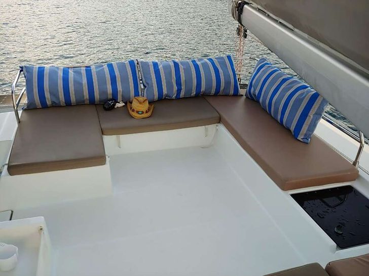 DEVINE SAILING Fountaine Pajot 50 - flybridge seating area DEVINE SAILING Fountaine Pajot 50 - flybridge seating area