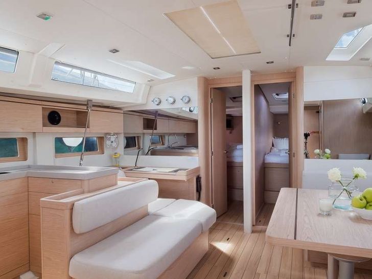 MIO SHI - Saloon MIO SHI - Saloon