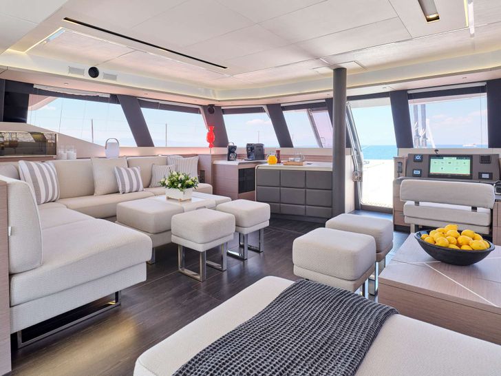 ALEXANDRA II Fountaine Pajot Alegria 67 - saloon seating ALEXANDRA II Fountaine Pajot Alegria 67 - saloon seating