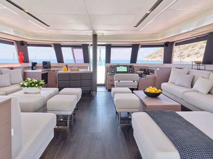 ALEXANDRA II Fountaine Pajot Alegria 67 - saloon ALEXANDRA II Fountaine Pajot Alegria 67 - saloon