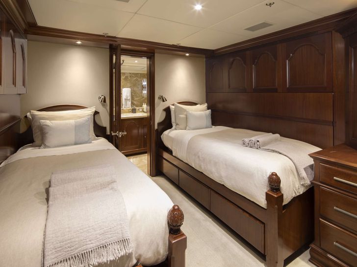 SECOND LOVE - Twin Guest Stateroom
