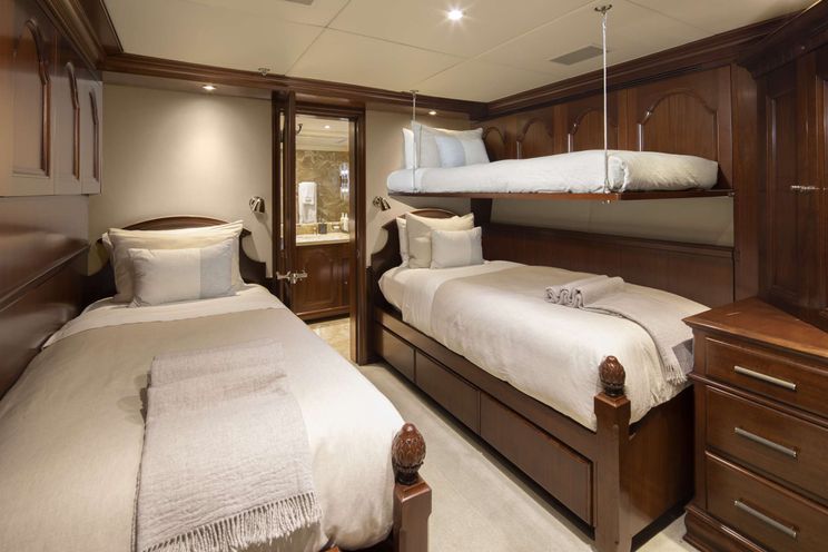 Charter Yacht SECOND LOVE - Trinity 145 - 5 Cabins - Nassau - Bahamas - Florida