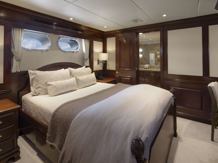 SECOND LOVE - Guest Stateroom SECOND LOVE - Guest Stateroom