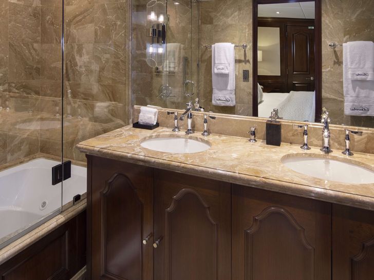 SECOND LOVE - Guest Bathroom SECOND LOVE - Guest Bathroom