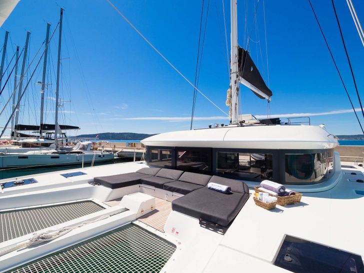 BADI - Lagoon 50 - Foredeck Trampolines BADI - Lagoon 50 - Foredeck Trampolines