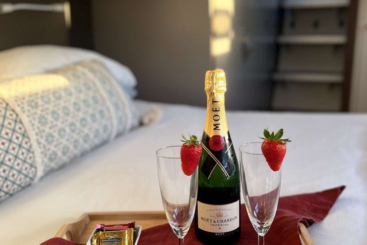 Charter Yacht ITHAKA - Bali 5.4 - 4 Cabins - St. Thomas - US Virgin Islands - British Virgin Islands - Caribbean