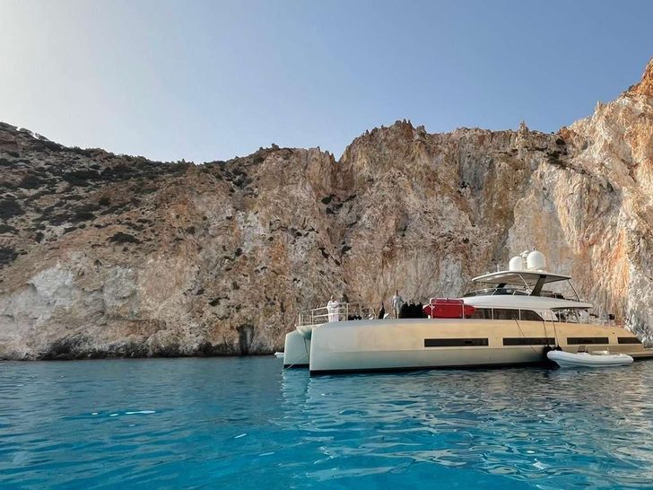 JUST MARIE 2 Lagoon Seventy 8 - anchored JUST MARIE 2 Lagoon Seventy 8 - anchored