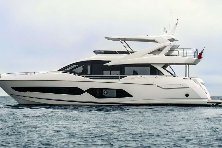 Charter Yacht MIKEL ANGELO - Sunseeker 76 Yacht - 4 Cabins - Monaco - Cannes - St Tropez