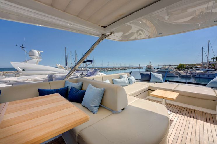 Charter Yacht MIKEL ANGELO - Sunseeker 76 Yacht - 4 Cabins - Monaco - Cannes - St Tropez