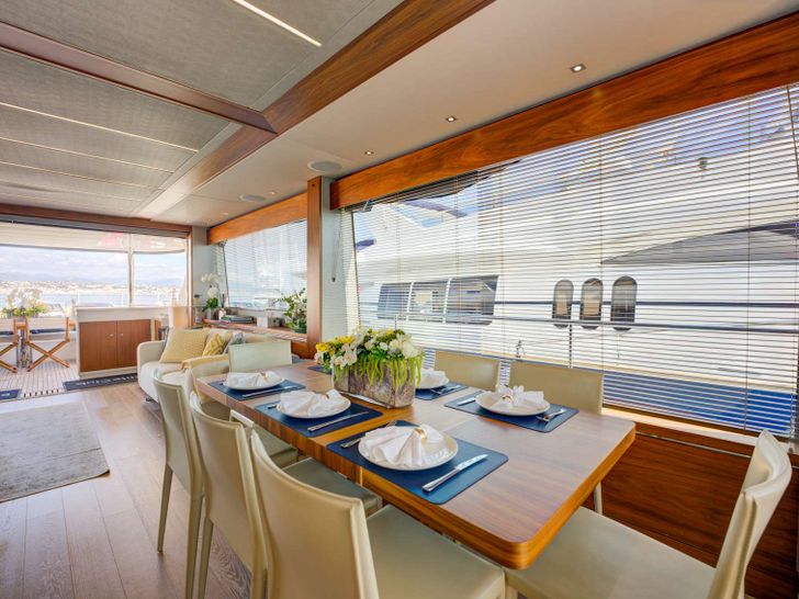 MIKEL ANGELO MIKEL ANGELO