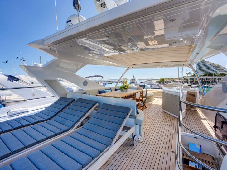 MIKEL ANGELO MIKEL ANGELO