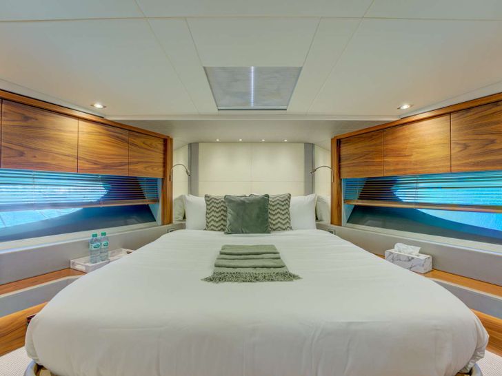 MIKEL ANGELO MIKEL ANGELO