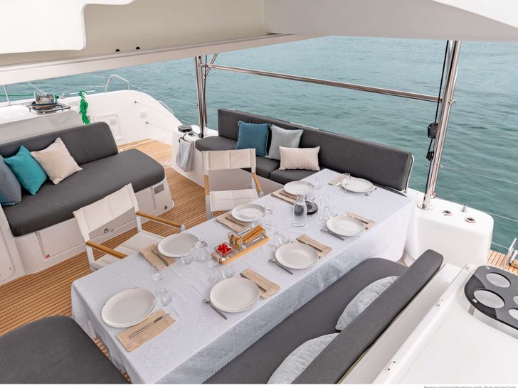 ELIBLU- Exterior ELIBLU- Exterior