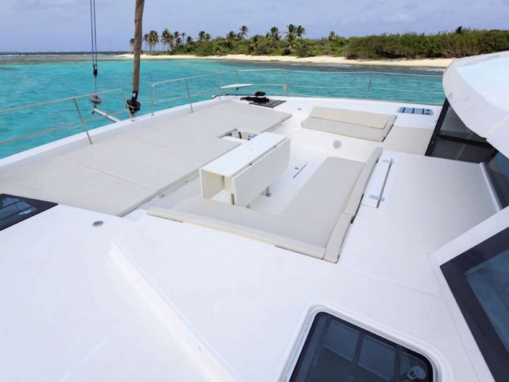 COCKTAILS&DREAMS - Foredeck lounge area COCKTAILS&DREAMS - Foredeck lounge area