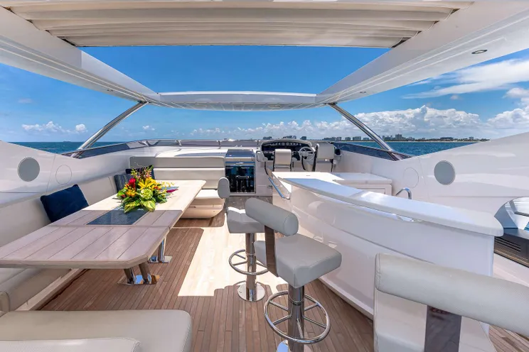 Charter Yacht MIRRACLE - Sunseeker 95 - 4 Cabins - Nassau - Staniel Cay - Exumas