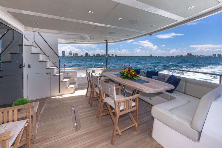 Charter Yacht MIRRACLE - Sunseeker 95 - 4 Cabins - Nassau - Staniel Cay - Exumas