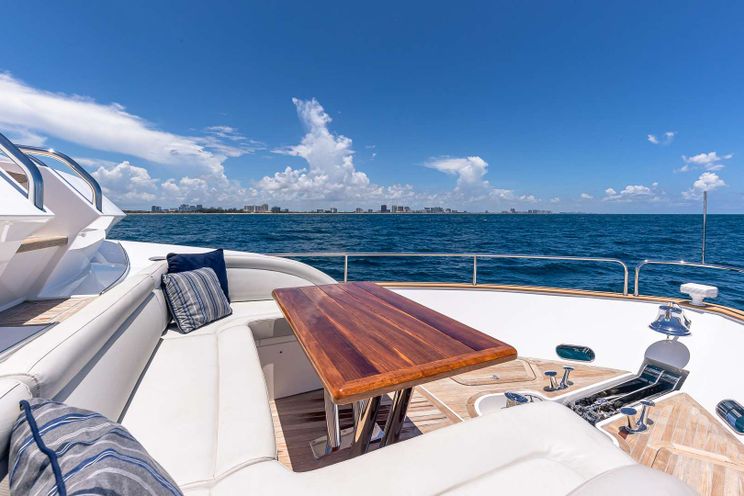 Charter Yacht MIRRACLE - Sunseeker 95 - 4 Cabins - Nassau - Staniel Cay - Exumas