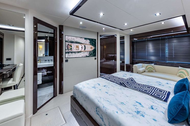 Charter Yacht MIRRACLE - Sunseeker 95 - 4 Cabins - Nassau - Staniel Cay - Exumas