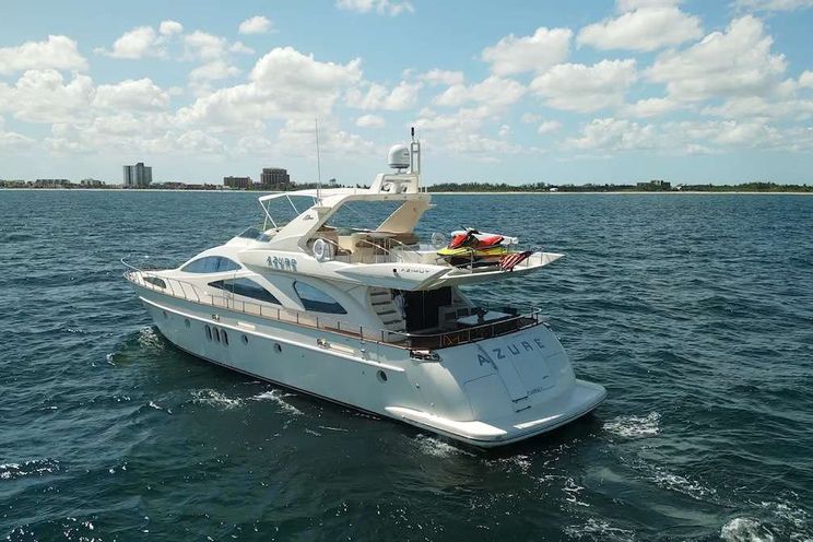 Charter Yacht AZURE - Azimut 80 - 4 Cabins - Bahamas