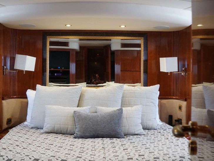 AZURE - Azimut 80 - Master AZURE - Azimut 80 - Master