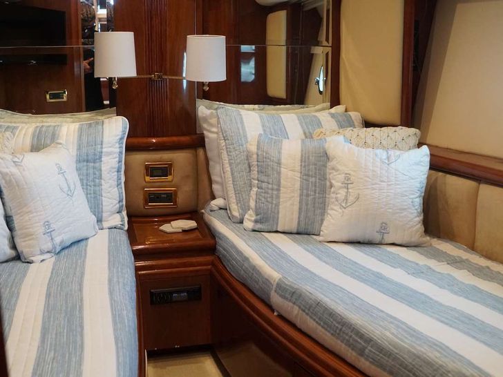AZURE - Azimut 80 - twin AZURE - Azimut 80 - twin