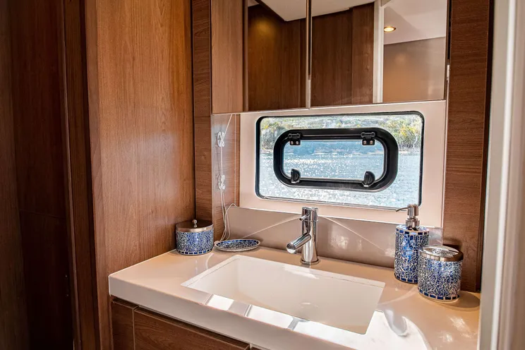 Charter Yacht BAVARIAN BLISS - Bali 4.8 - 4 Cabins - Tortola - Anegada - Virgin Gorda - BVI - Caribbean