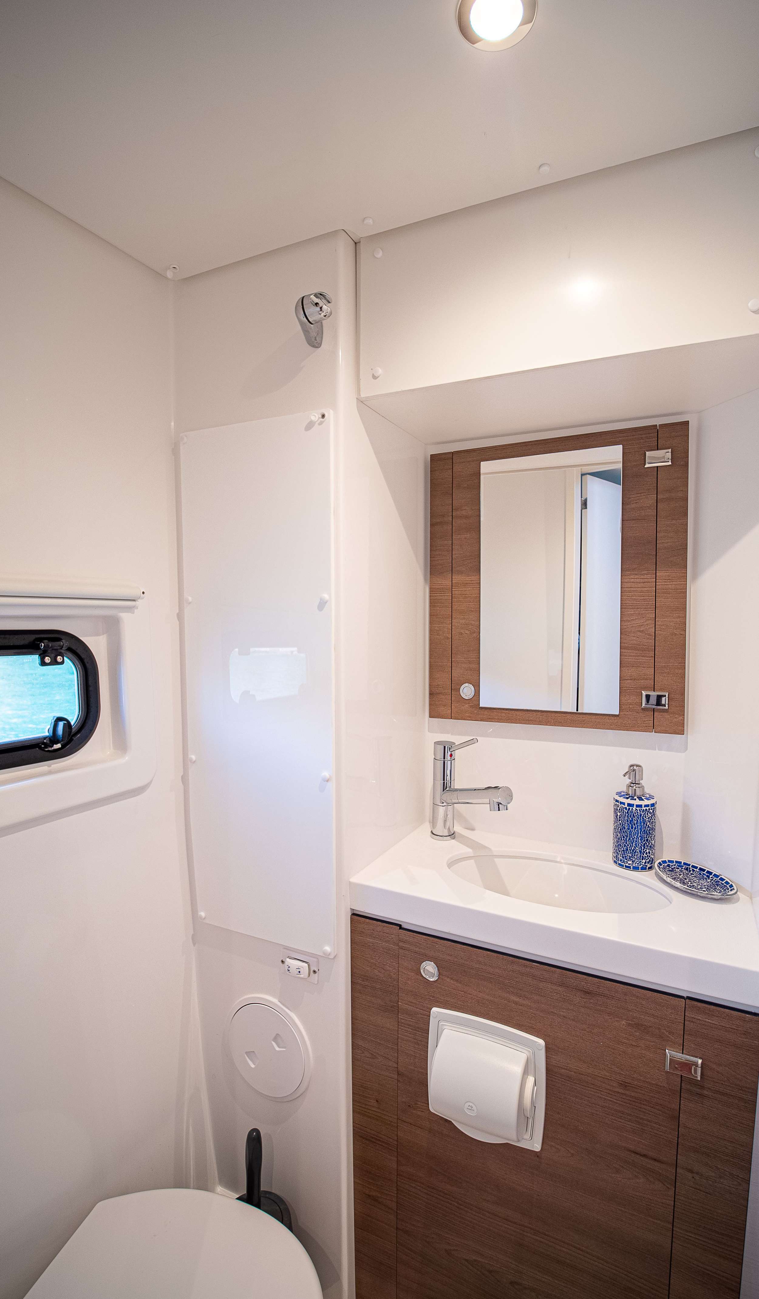 Charter Yacht BAVARIAN BLISS - Bali 4.8 - 4 Cabins - Tortola - Anegada - Virgin Gorda - BVI - Caribbean