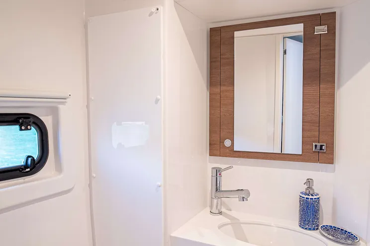 Charter Yacht BAVARIAN BLISS - Bali 4.8 - 4 Cabins - Tortola - Anegada - Virgin Gorda - BVI - Caribbean