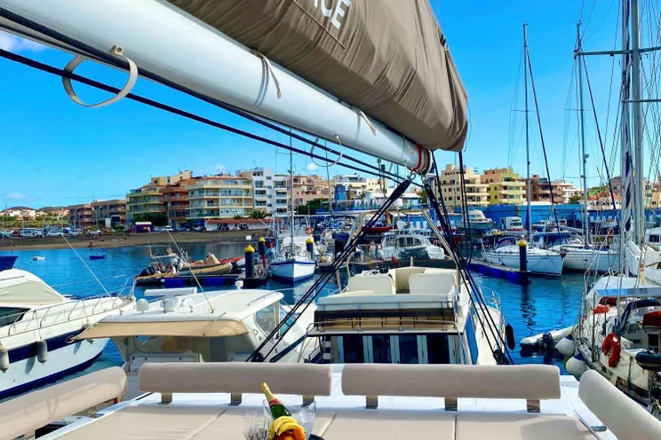 Charter Yacht BE HAPPY - Bali Catspace 40 ft - 3 Cabins - Ibiza - Mallorca - Menorca - Balearics