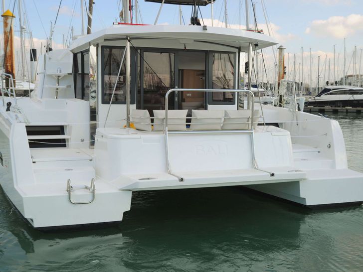 INTREPIDO Bali 4.1 - stern INTREPIDO Bali 4.1 - stern