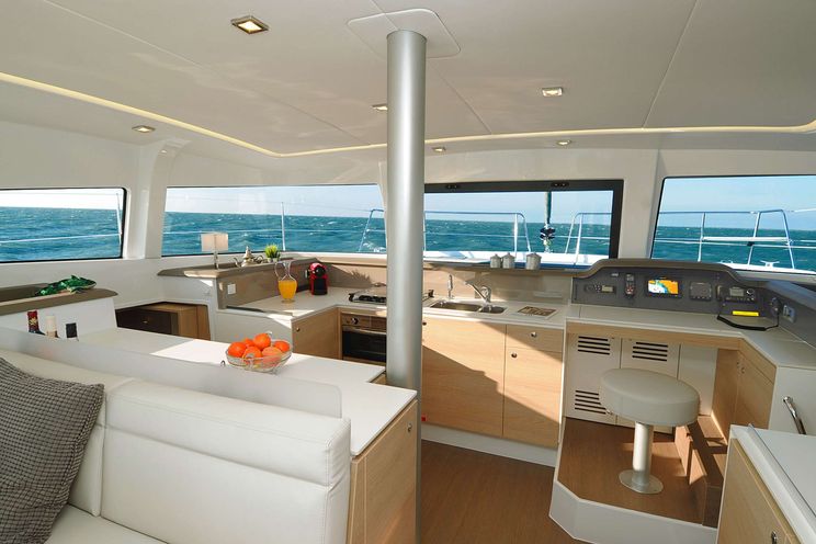 Charter Yacht INTREPIDO - Bali 4.1 - 3 Cabins - Ibiza - Palma - Mallorca - Balearics - Spain