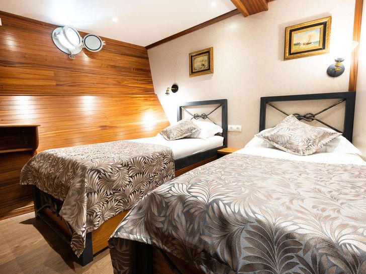GALLANT - twin cabin GALLANT - twin cabin