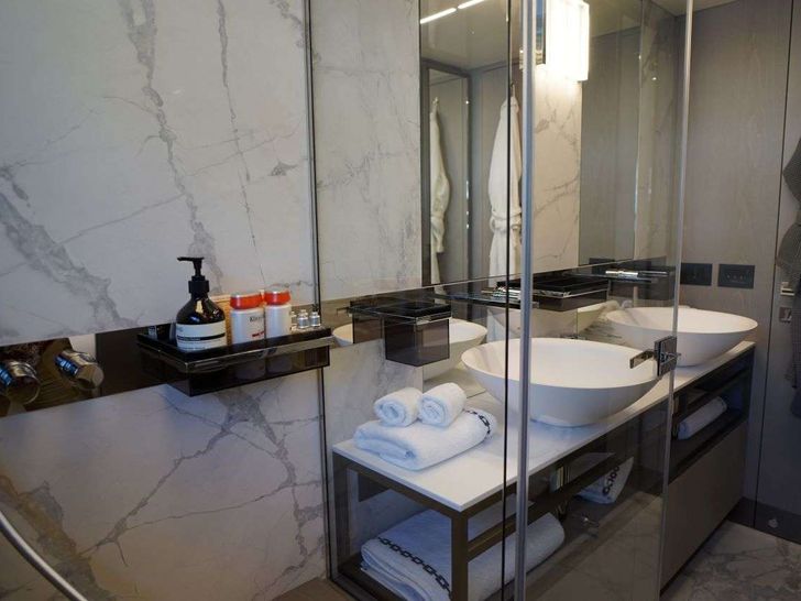 SHERO 26.14m Ferretti Motor Yacht Master Bathroom 2 SHERO 26.14m Ferretti Motor Yacht Master Bathroom 2