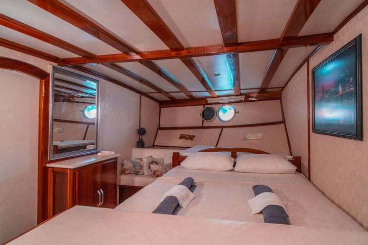 Charter Yacht WHITE SWAN - Custom 32m - 6 Cabins - Bodrum - Gocek - Marmaris