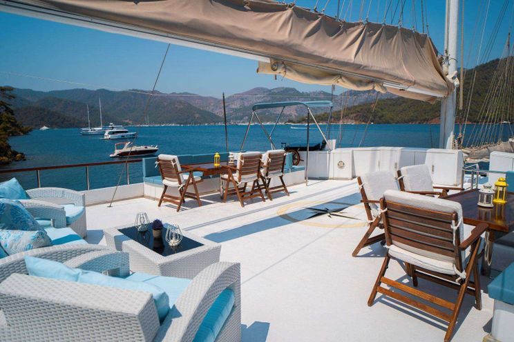 Charter Yacht WHITE SWAN - Custom 32m - 6 Cabins - Bodrum - Gocek - Marmaris