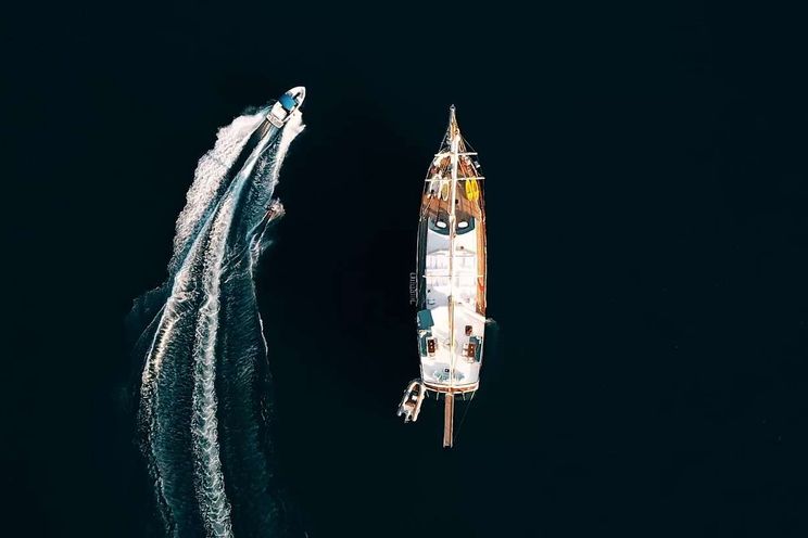 Charter Yacht WHITE SWAN - Custom 32m - 6 Cabins - Bodrum - Gocek - Marmaris