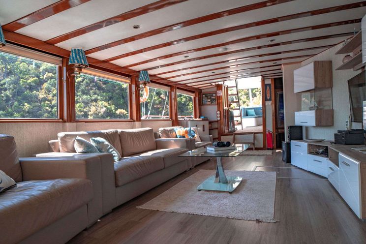 Charter Yacht WHITE SWAN - Custom 32m - 6 Cabins - Bodrum - Gocek - Marmaris