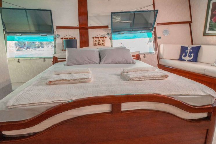 Charter Yacht WHITE SWAN - Custom 32m - 6 Cabins - Bodrum - Gocek - Marmaris