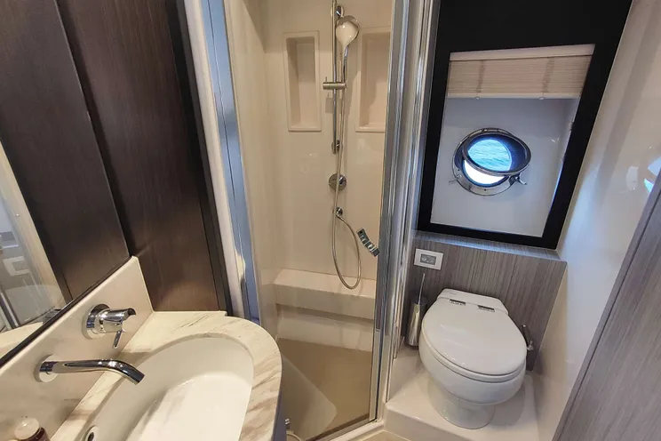 Charter Yacht BE HAPPY - Azimut 55 Fly - 3 Cabins - Kastela - Split - Dubrovnik - Hvar - Croatia