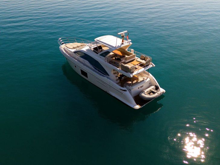 BE HAPPY Azimut 55 - anchored BE HAPPY Azimut 55 - anchored
