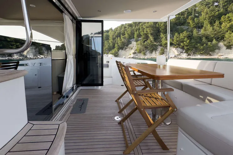 Charter Yacht BE HAPPY - Azimut 55 Fly - 3 Cabins - Kastela - Split - Dubrovnik - Hvar - Croatia