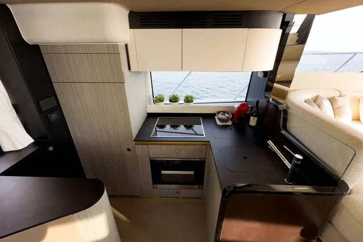 Charter Yacht BE HAPPY - Azimut 55 Fly - 3 Cabins - Kastela - Split - Dubrovnik - Hvar - Croatia