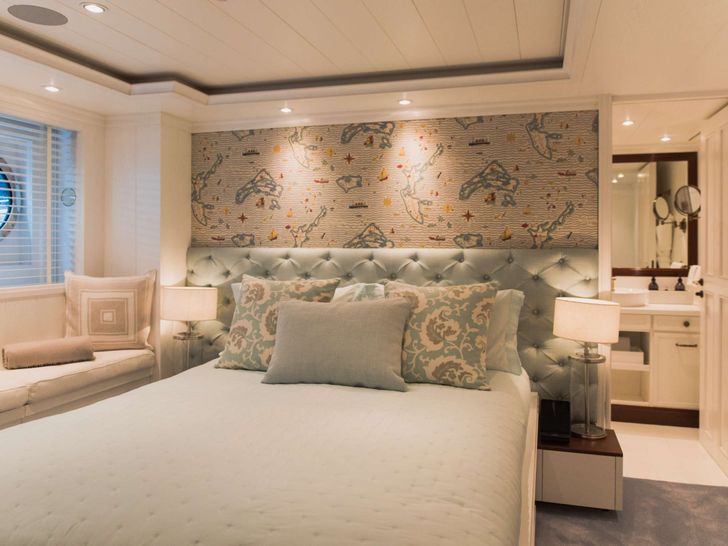 LADY TRUDY 43m CRN Luxury Crewed Motor Yacht Double Cabin LADY TRUDY 43m CRN Luxury Crewed Motor Yacht Double Cabin