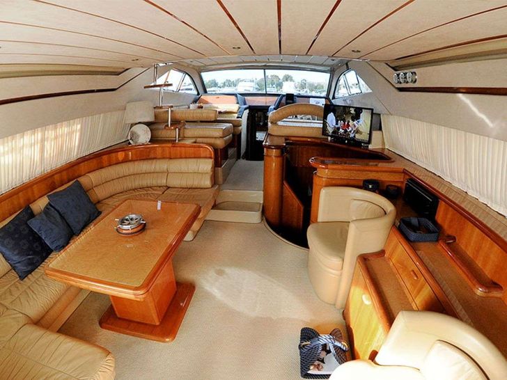 PALMYRA - Ferretti 57 ft.,saloon