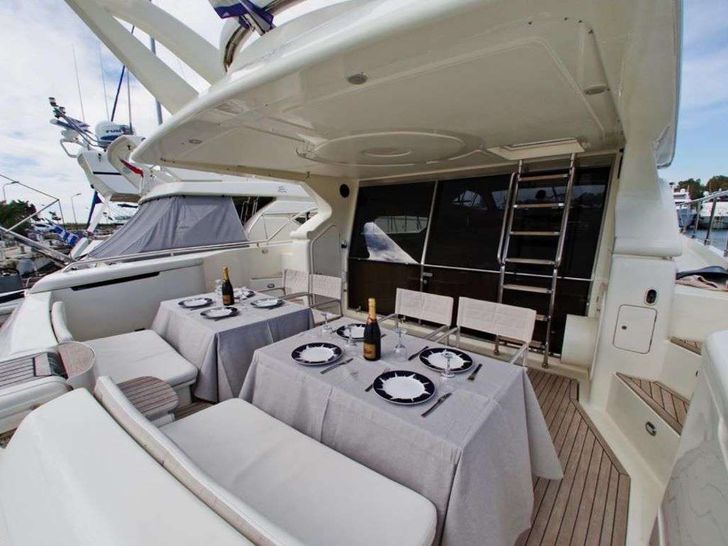 PALMYRA - Ferretti 57 ft.,alfresco dining set up PALMYRA - Ferretti 57 ft.,alfresco dining set up