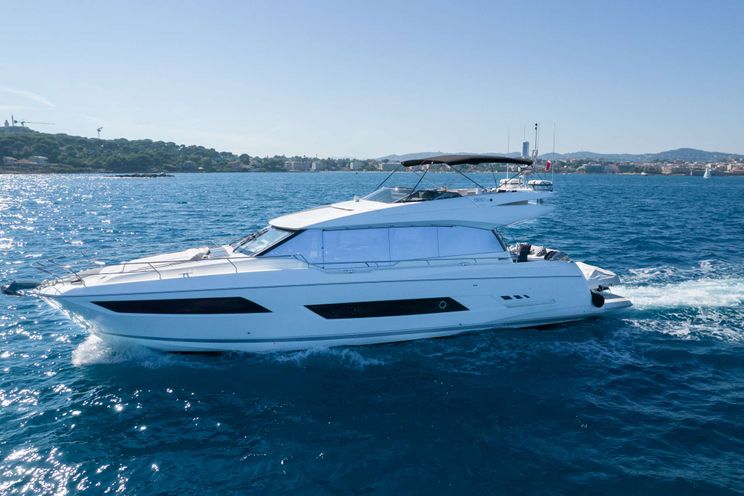 Charter Yacht APOLLONIA - Prestige Yacht 70 - 4 Cabins - Nassau - Exumas - Bahamas