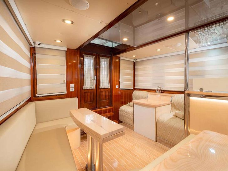 SLANO Custom Sailing Yacht 25m - saloon SLANO Custom Sailing Yacht 25m - saloon