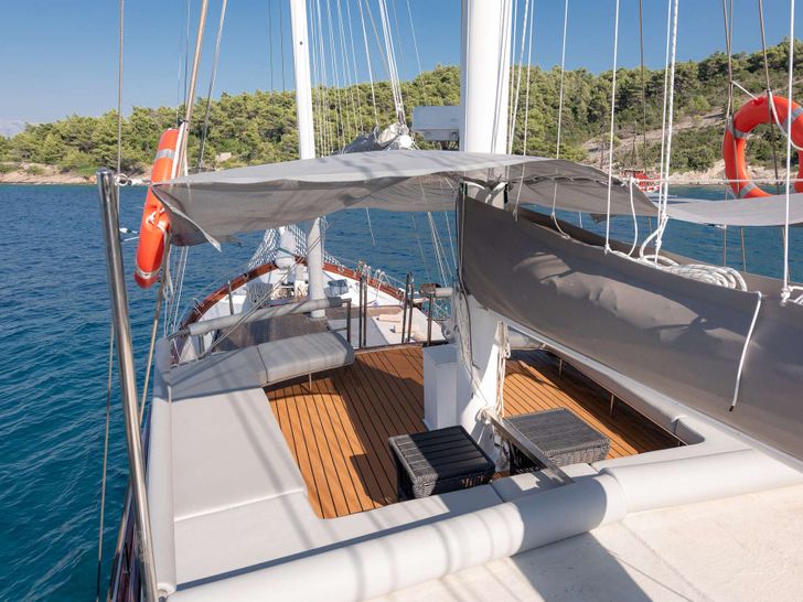 SLANO Custom Sailing Yacht 25m - flybridge SLANO Custom Sailing Yacht 25m - flybridge